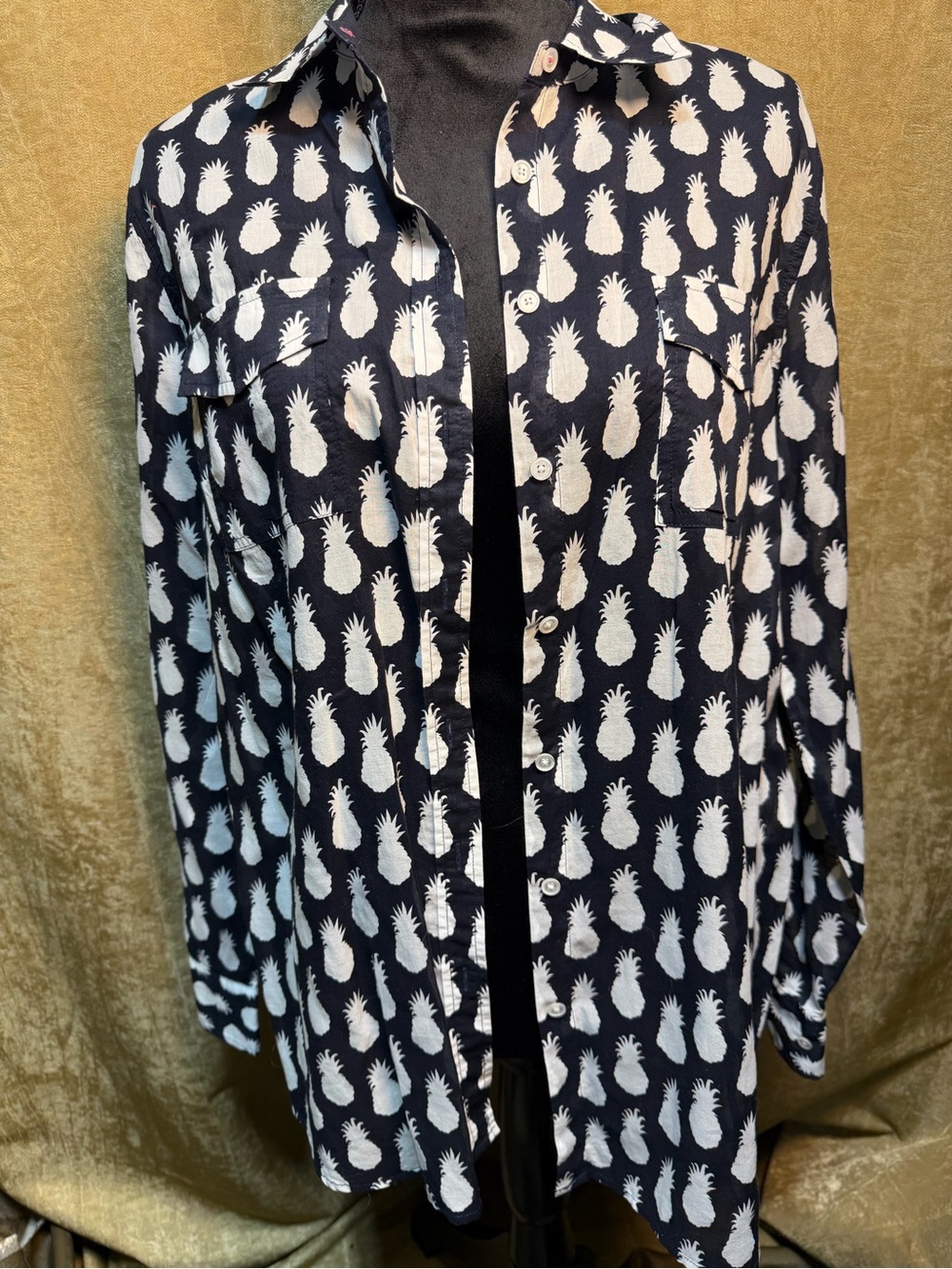 Talbots Cotton Navy/White Pineapple Print Bottom Shirt - Women's Med